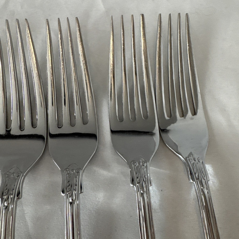 Towle 18/10‎ Stainless Flatware Hotel Kings Shell Lot of 8 Dinner Forks 8 7/16" - Picture 5 of 12